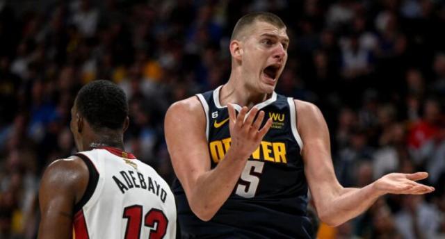 博鱼体育-掘金冤死？两次误判热火获利引争议：出界+干扰球