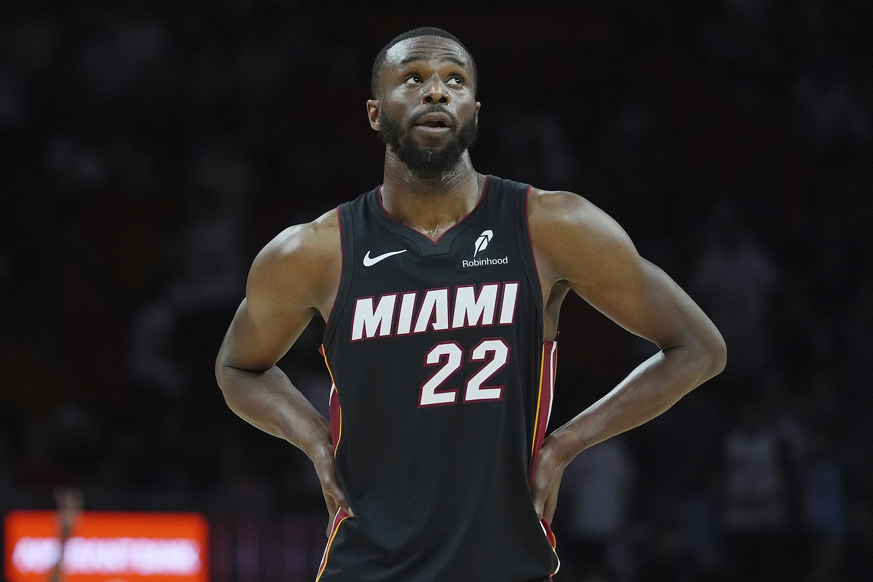 库里：看到维金斯 你总会忍不住露出笑容 他是勇士队史的传奇之一