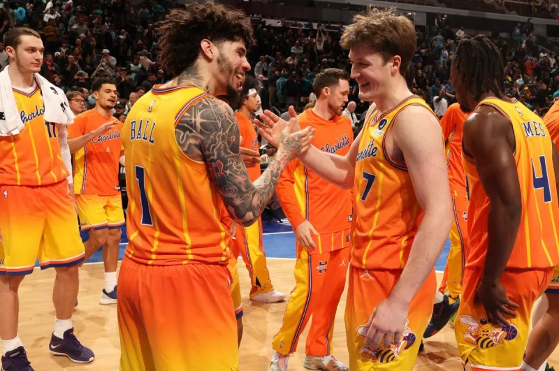 博鱼电竞-我不装了！黄蜂今日战胜火箭，轰出一波8连胜